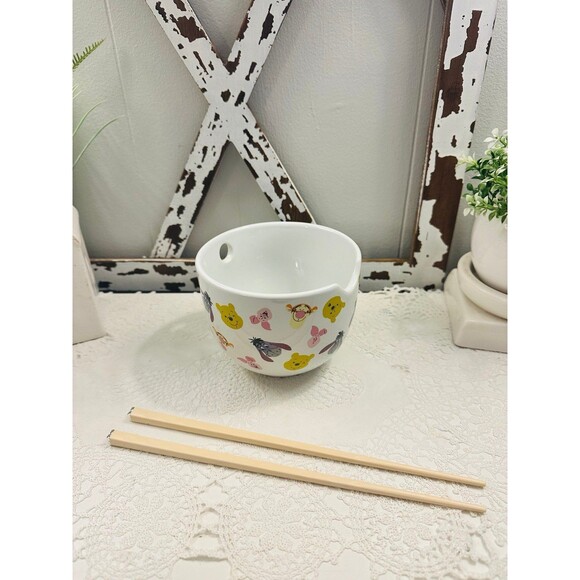 Winnie the Pooh Ceramic 20 oz Bowl with Chopsticks Disney - Picture 3 of 10